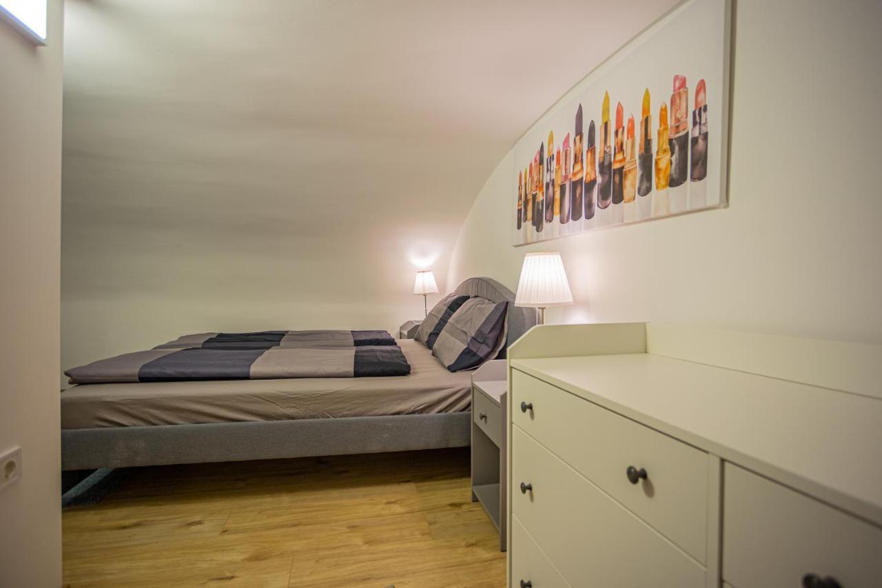 Cosy Flat In The Dob Street - Sapphire Apartment Будапеща Екстериор снимка